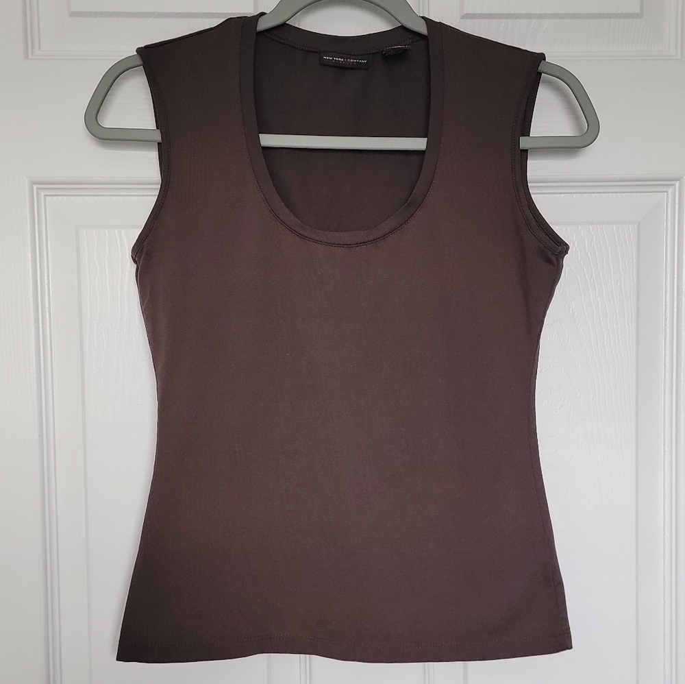 New York & Company Scoop Neck Tank Top Size XS